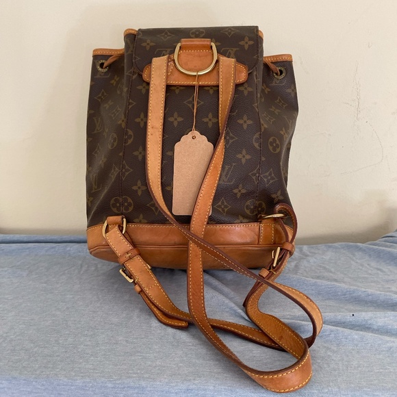 Louis Vuitton Montsouris MM Backback Monogram main image 9